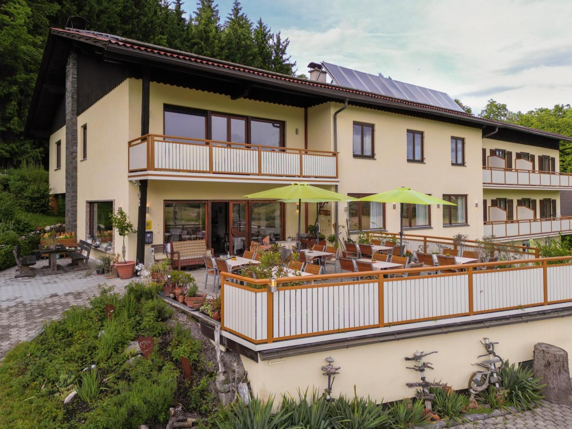 Ferienwohnungen Theresienhof Ledenitzen ภายนอก รูปภาพ